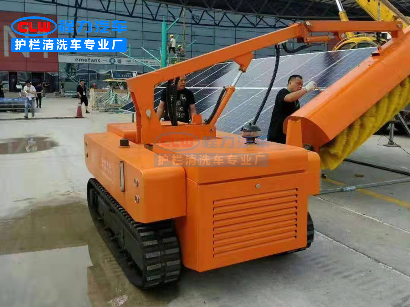 大陽(yáng)能光伏板清洗車(chē)